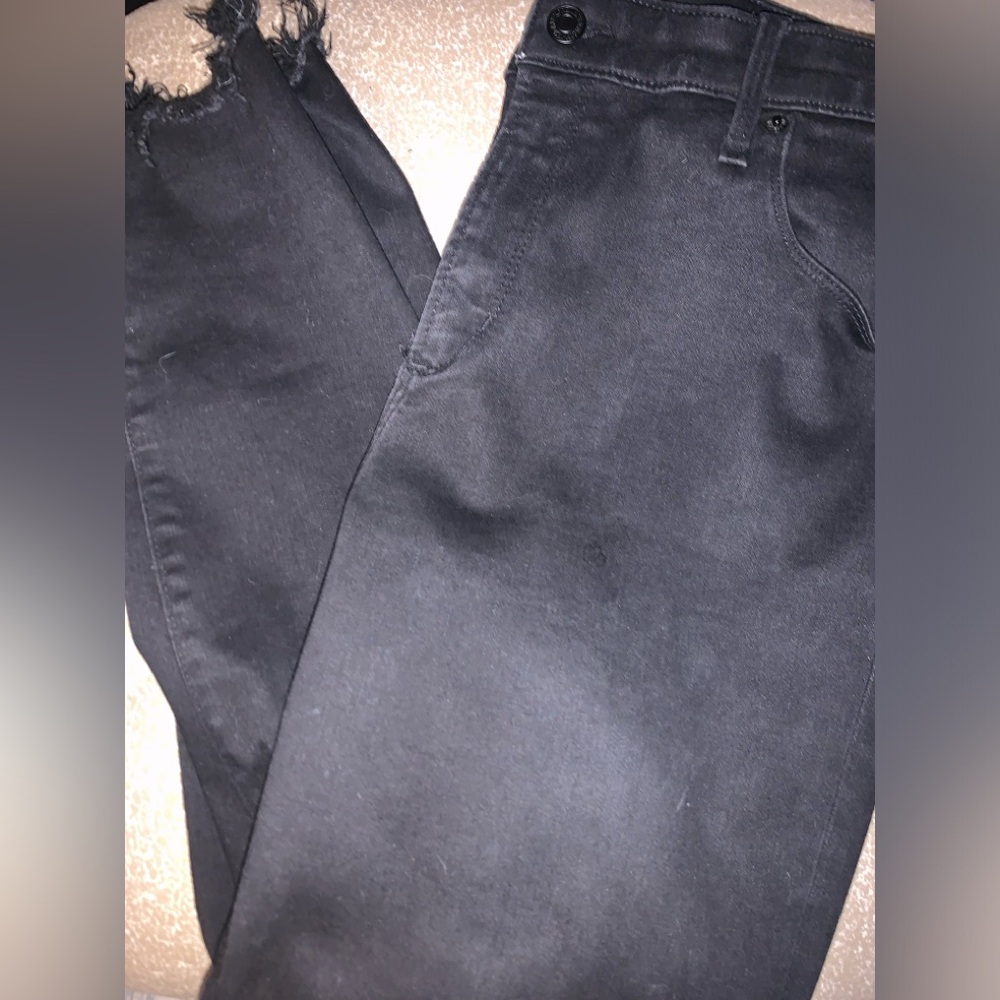 Abercrombie & Fitch Men’s Cropped Straight Leg Jeans in Black